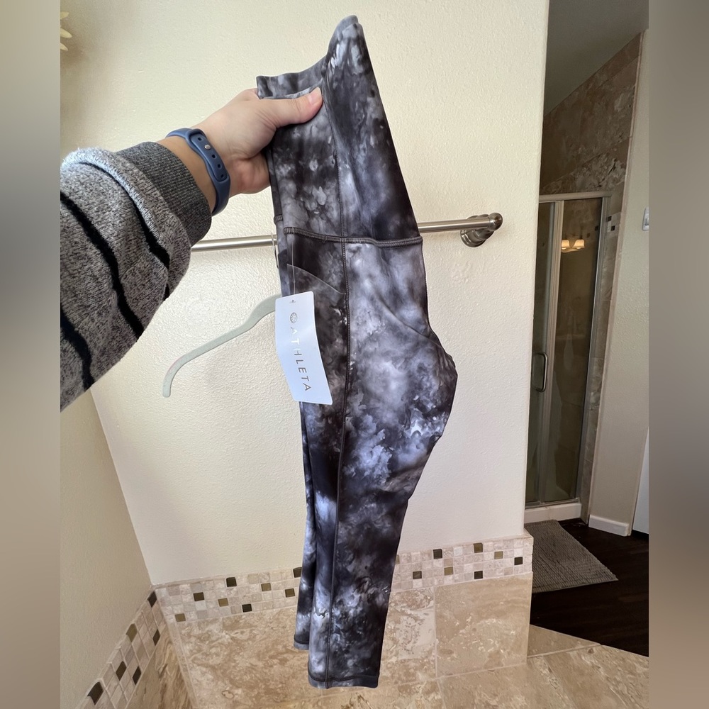 Cropped Athleta leggings. Brand new with tags. Size XS